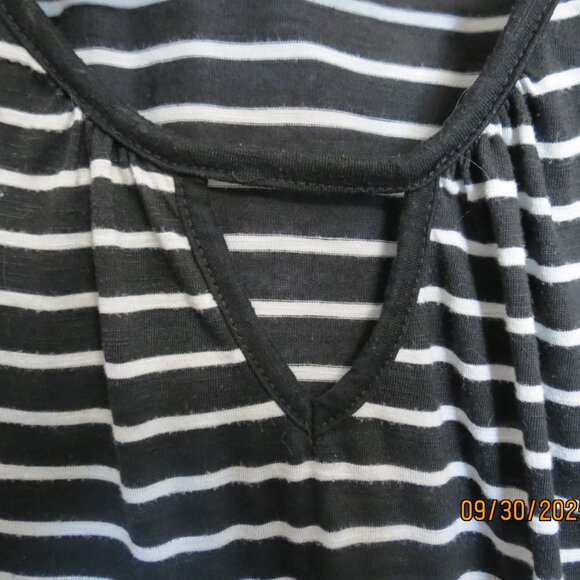 Just Be 2 X Sleeveless Tank Top Black and White Stripes - Picture 2 of 6